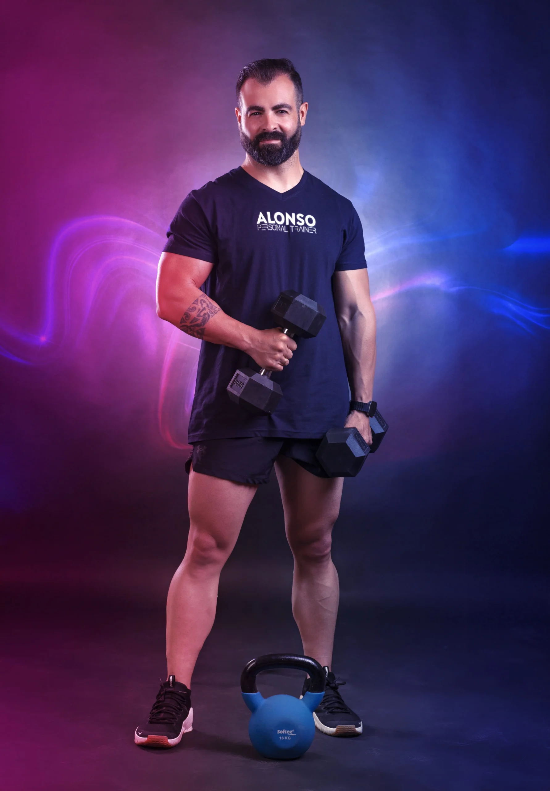 Entrenador personal en gimnasio